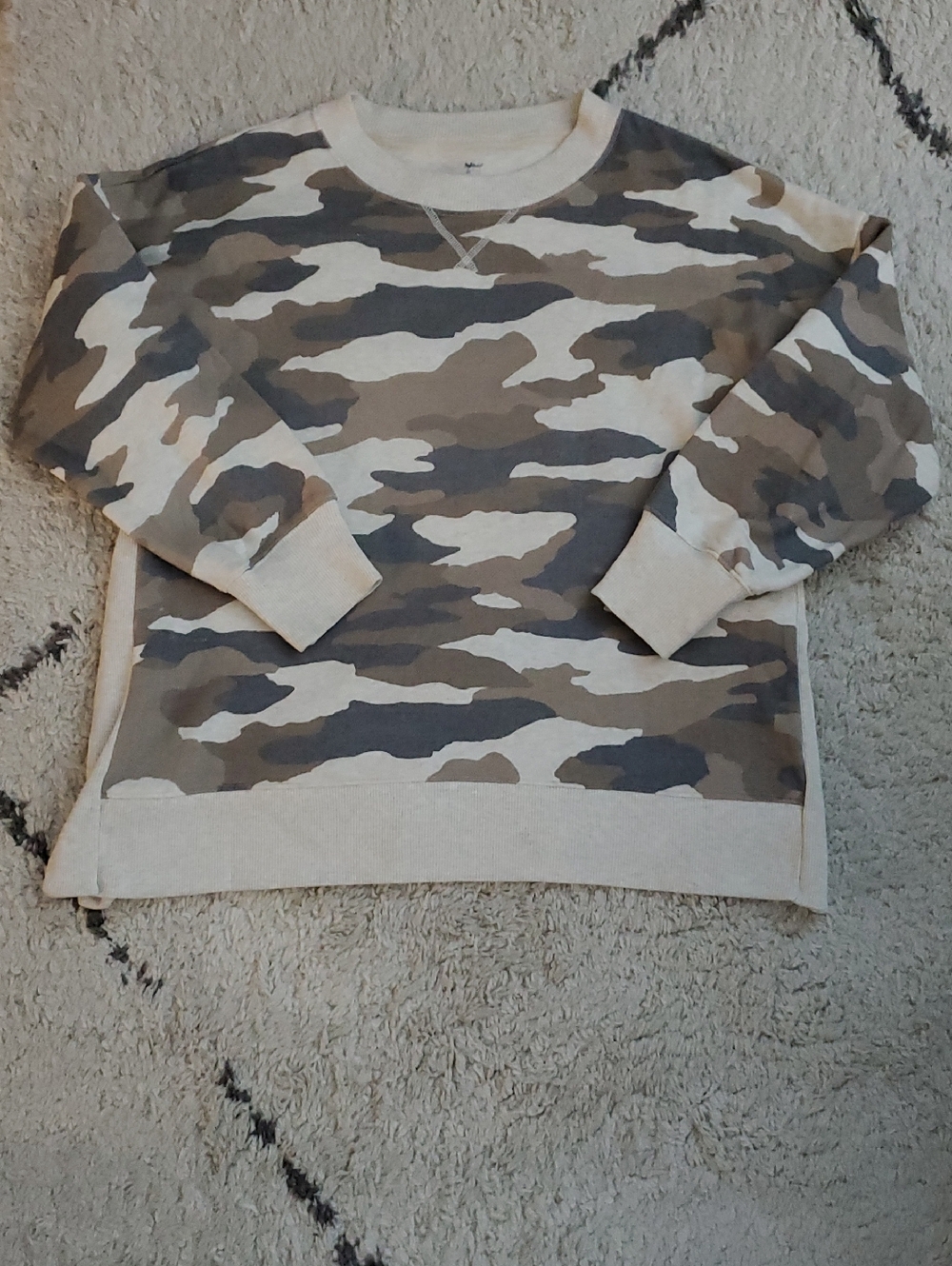 NWOT-Aerie Super Cute & Soft Camo Crewneck Top Sz. XL